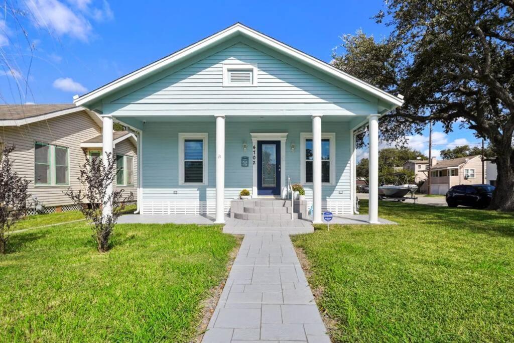 Luxury Designer Villa By The Beach Bright Beautiful Brand New Galveston Esterno foto