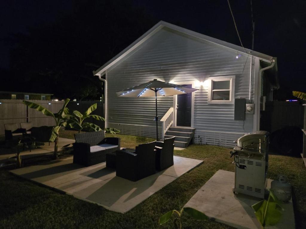 Luxury Designer Villa By The Beach Bright Beautiful Brand New Galveston Esterno foto